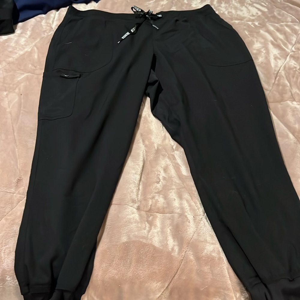 Med couture joggers